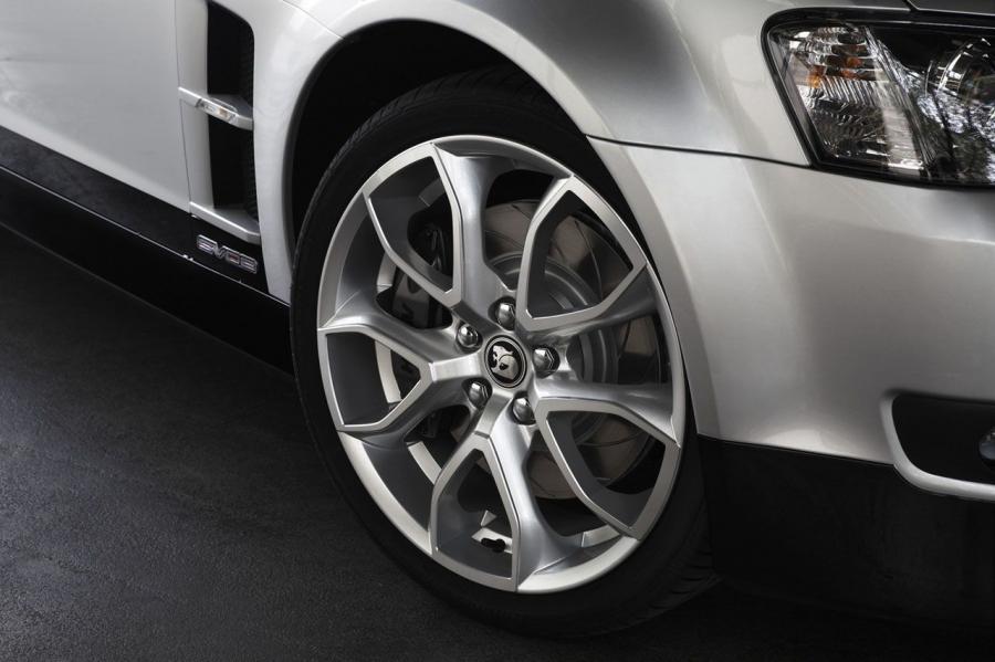  Holden HSV SV08 2008 года  (фото 2 из 8)